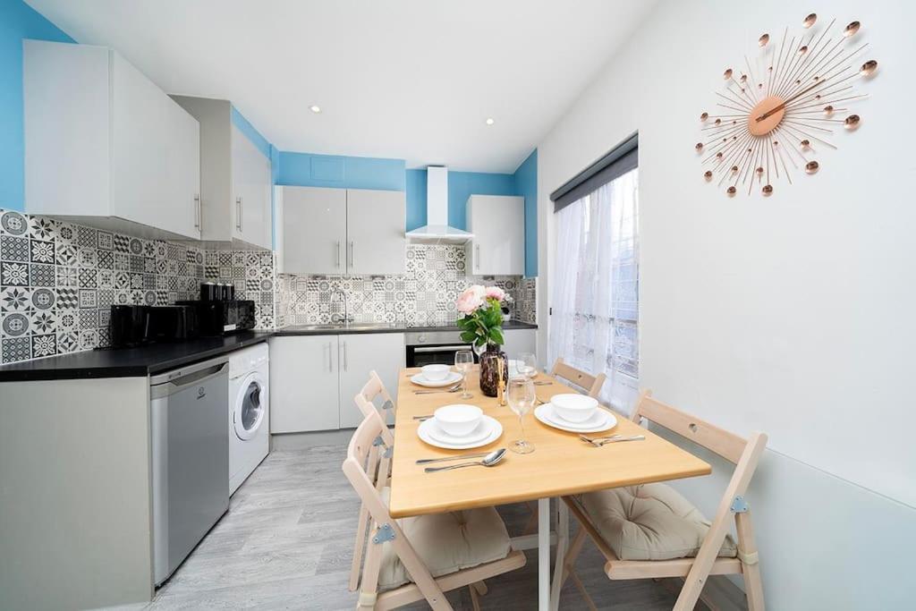 לונדון Soho Apartments F4 מראה חיצוני תמונה